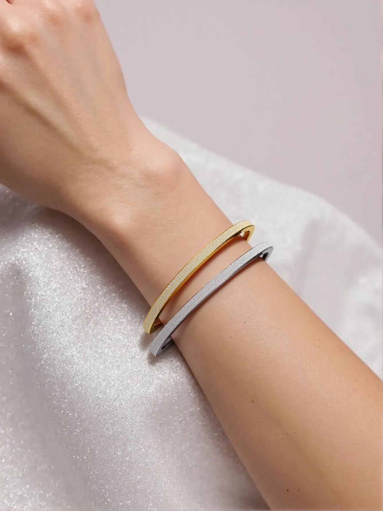 Silver 925 Moissanite Bangle Bracelet - INNER LIGHT SHINE
