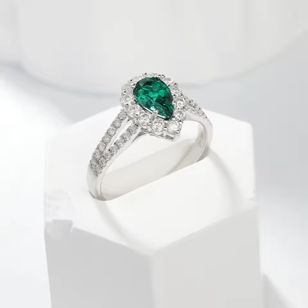 Cultivated Emerald Color and Moissanite Rings for Women - INNER LIGHT SHINE